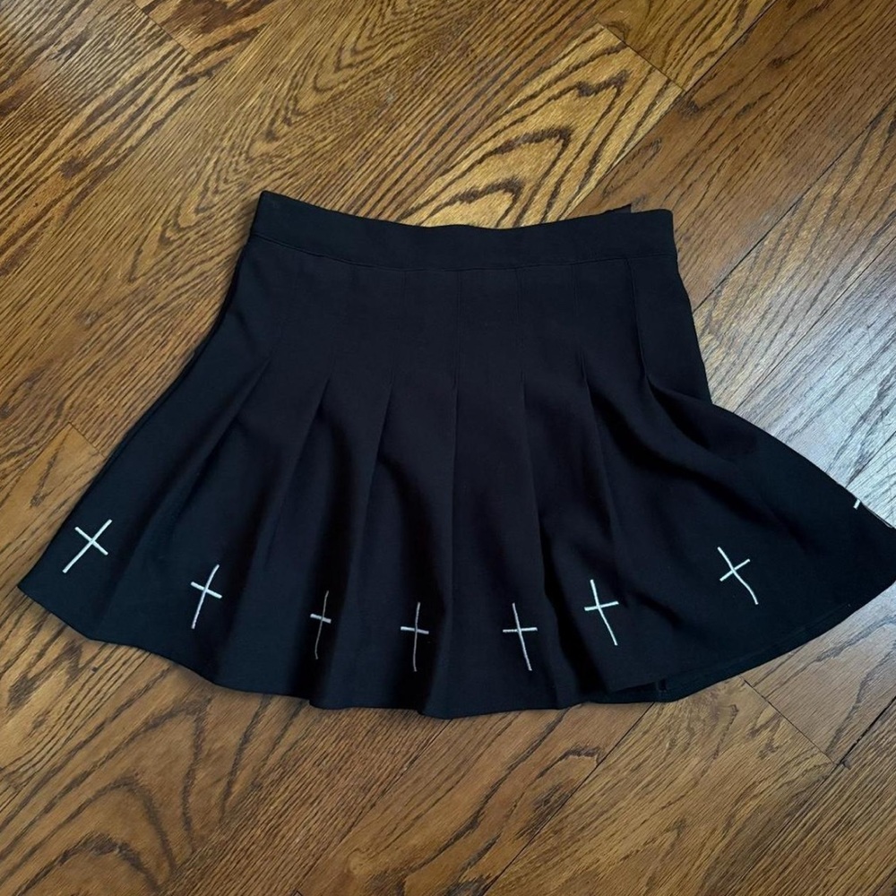 Pleated Black Gothic Cross Mini-Skirt - Picture 3 of 4
